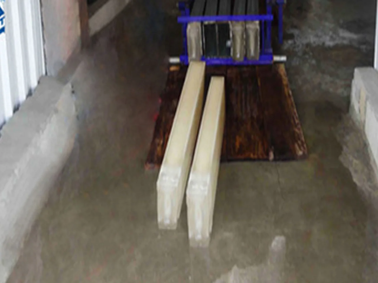 Ammonia block ice plant